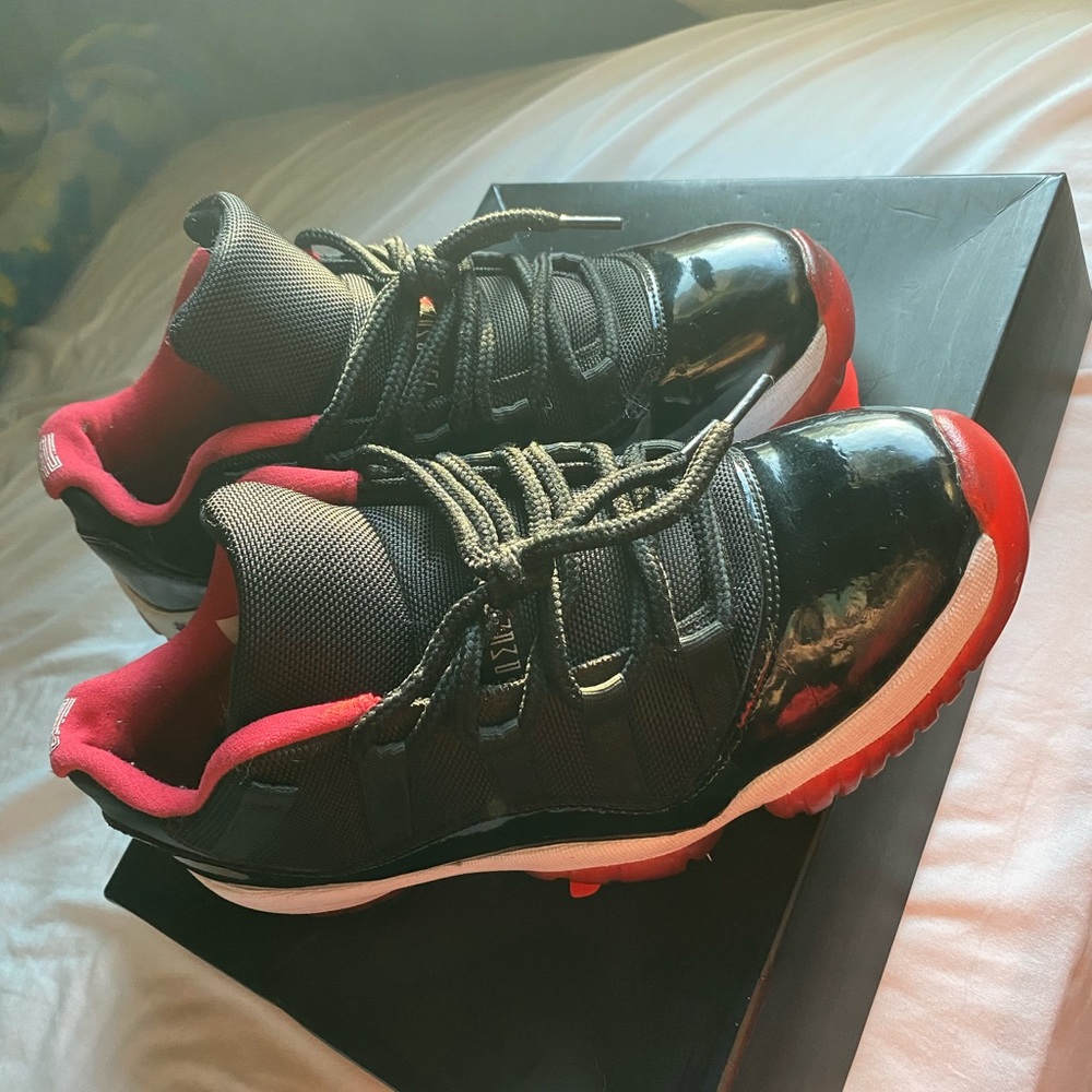 Jordan 11 lows (Breds)